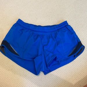 Lululemon Hotty Hot shorts 2.5”